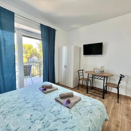 Fantasia Del Mare Apartment And Rooms Dramalj Exterior photo