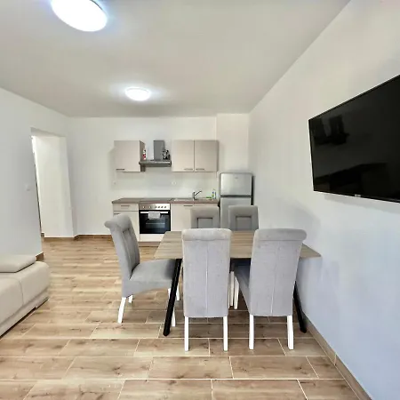 Fantasia Del Mare Apartment And Rooms Dramalj Exterior photo